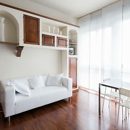 Studio Downtown Fantastic Area Appartement Milaan Buitenkant foto
