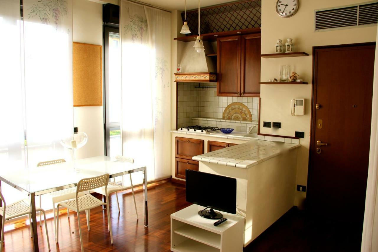 Studio Downtown Fantastic Area Appartement Milaan Buitenkant foto